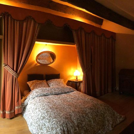 L'Oree Des Bois Courpiere Extérieur photo